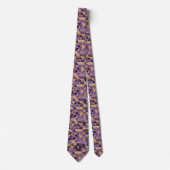 Cravate Monogramme de triangles violet et or (Devant)