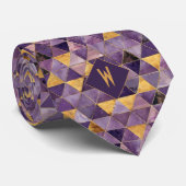 Cravate Monogramme de triangles violet et or (Roulé)