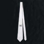 Cravate Monogramme et nom personnalisés<br><div class="desc">Monogramme personnalisé et cadeaux de nom avec monogramme personnalisé et nom dans le style de police serif classique. Parfait comme cadeaux de fête des pères pour papa,  cadeaux pour grand-père,  mari,  marié,  meilleur homme,  groomsmen et plus.</div>