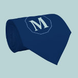Cravate Monographie élégante bleu marine personnalisée<br><div class="desc">Une Cravate bleue moderne et élégante avec un Monogramme personnalisé. Il suffit de cliquer sur "Personnaliser ce modèle" pour changer le Monogramme.</div>