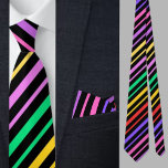 Cravate Motif à bandes multiples<br><div class="desc">Cravate de Motif à rayures multicolores.</div>