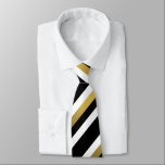 Cravate Motif à rayures en or noir et blanc<br><div class="desc">Bandes diagonales noir blanc et or motif,  conception simple et élégante cravate pour toute occasion.</div>