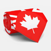 Cravate Motif abstrait de l'érable canadien blanc rouge. (Roulé)