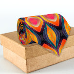 Cravate Motif Abstrait rose orange jaune rétro funky<br><div class="desc">Un design cravate dynamique avec un motif sans couture aux formes organiques dans les tons rose,  orange,  jaune,  turquoise,  noir et violet.</div>