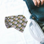 Cravate Motif américain de tête d'aigle à tête chauve<br><div class="desc">Robe dans le style avec cette cravate élégante qui présente l'image d'une tête d'aigle à tête blanche avec un bec pointu et accroché et imprimé dans un motif extensible.</div>