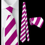 Cravate Motif blanc pourpre<br><div class="desc">Cravate Motif à rayures blanches violettes.</div>