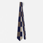 Cravate Motif Chèques Brown en damier bleu foncé (Devant)