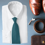 Cravate Motif Cyan Diamond<br><div class="desc">La Cravate moderne Cyan Diamond Motif dispose d'une élégante et élégante motif en diamant blanc et cyan moderne. Parfait pour les mariages, les groomsmen, Fête des pères, cadeau d'anniversaire pour papa ou grand-père et plus. Conçu par ©Evco Studio www.zazzle.com/store/evcostudio</div>