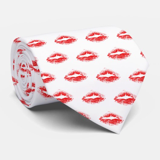 Cravate Motif de baiser au rouge à lèvres rouge (Roulé)