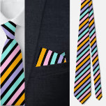 Cravate Motif de bandes Abstraites colorées<br><div class="desc">Cravate Motif Abstrait coloré à rayures .</div>