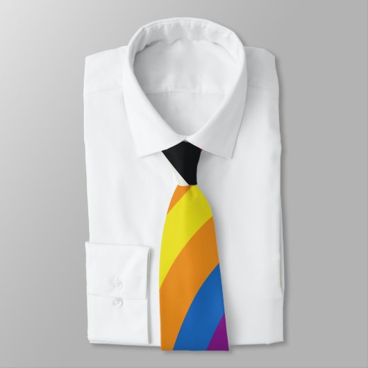 Cravate Motif  de bandes colorées (Attaché)