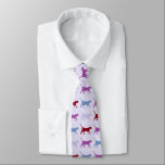 Cravate Motif de chat de marche violet<br><div class="desc">Rangées de chats ambulants sur arrière - plan lilas</div>