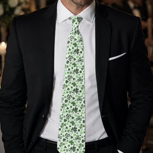 Cravate Motif de cœurs de trèfle vert clair ludique celtiq