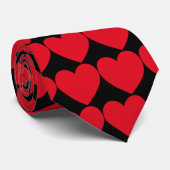 Cravate Motif de cœurs noirs et rouges (Roulé)