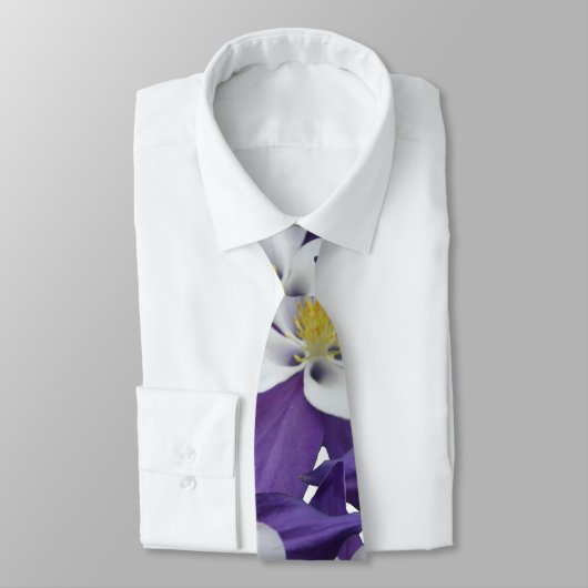 Cravate Motif de fleurs Columbine (Attaché)