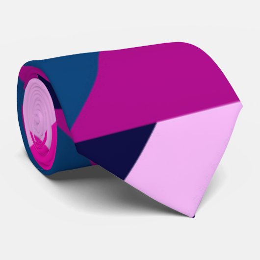 Cravate Motif de formes géométriques triangles et carrés (Roulé)