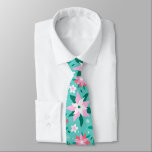 Cravate Motif de Noël<br><div class="desc">Des poinsettia de Noël rose et blanc avec un saint vert dans un motif sans couture.</div>
