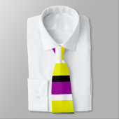 Cravate Motif de rayures violet jaune (Attaché)