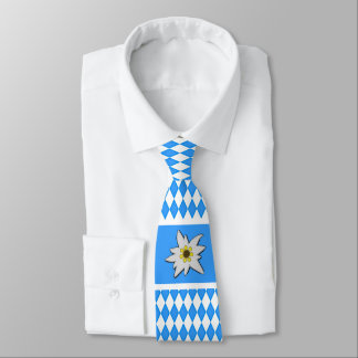Cravate Motif Diamant bleu et blanc avec Edelweiss
