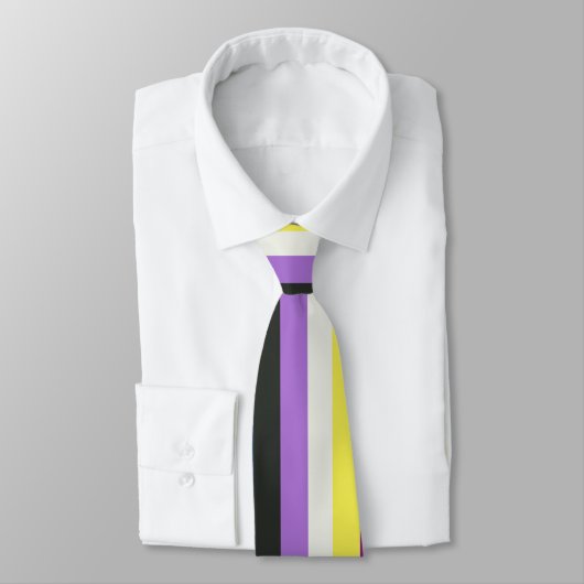 Cravate Motif   Drapeau coloré (Attaché)