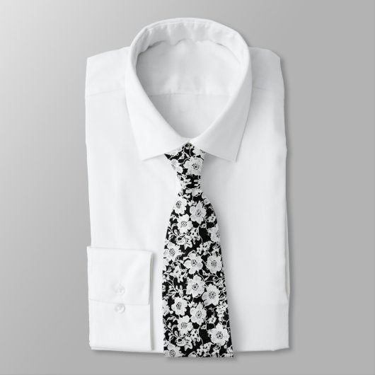 Cravate Motif Fleur de Dentelle Blanche (Attaché)