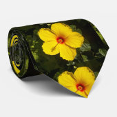 Cravate Motif Fleur d'Hibiscus Jaune Tropical Hawaïen (Roulé)