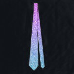 Cravate Motif géométrique blanc sur violet et bleu<br><div class="desc">Motif blanc vintage en tuiles géométriques sur un arrière - plan violet et bleu ombre.</div>