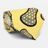 Cravate Motif jaune en pastel de bâtons de lacrosse (Roulé)