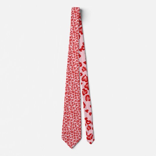 Cravate Motif léopard des coeurs en rouge sur blush (Devant)