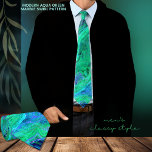 Cravate Motif moderne Aqua Green Marble Swirl Art<br><div class="desc">Faites une déclaration avec ce moderne Fluid Aqua Green Marble Art avec des tons verts,  turquoises,  bleus,  et des traits de rose. Cette cravate ferait un grand cadeau pour n'importe quelle occasion,  qu'il s'agisse d'un cadeau de Noël,  d'un anniversaire,  d'un anniversaire ou d'un cadeau d'affaires.</div>