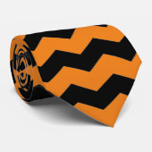 Cravate Motif moderne Chevron noir et orange (Roulé)