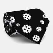 Cravate Motif sportif noir et blanc (Roulé)