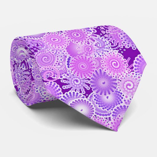 Cravate Motif tourbillon fractal, nuances de violet (Roulé)