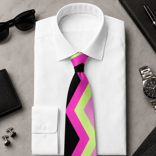 Cravate motif zigzag girly moderne noir fuchsia chevron