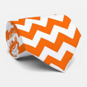 Cravate Motif Zigzag Orange et Blanc Chevron (Roulé)