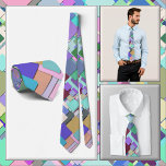 Cravate NECKTIE - C'est un monde Carré<br><div class="desc">Une image remplie de carrés dans les tons bleu, violet, et plus, est présentée sur cette jolie cravate masculine (chemise et modèle non inclus). L'image couvre l'avant et l'arrière de la cravate. ► Il ne peut pas être retiré ou remplacé de l'avant (voir NOTE ci-dessous) mais peut être repositionné pour...</div>