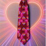 Cravate Neon Love - Rouge<br><div class="desc">Voici notre Cravate masculine avec un motif ludique de coeur d'amour arc-en-ciel néon sur un arrière - plan rouge profond. Cette cravate est parfaite pour ajouter une pop de couleur à votre tenue et exprimer votre personnalité amusante et vibrante. Sortez de la foule avec cet accessoire accrocheur qui fera sûrement...</div>