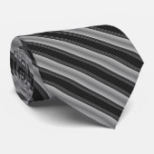 Cravate noire avec bandes métalliques argentées (Roulé)