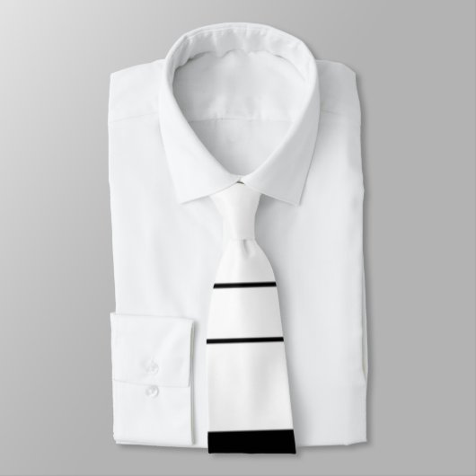 Cravate noire et blanche élégante de rayures (Attaché)