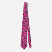 Cravate noire et rose indispensable pour les homme (Devant)