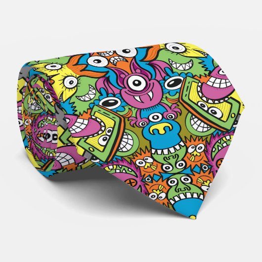 Cravate Odd smiling critters in a whimsical pattern design (Roulé)