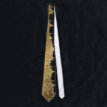 Cravate Or de Faux et traçages noirs de nuit étoilée<br><div class="desc">Ces or élégant et majestueux de faux et motif étoilé noir et blanc de traçage de nuit de nébuleuse est parfait pour la personne à la mode et élégante. Sa jolie et moderne copie est grande pour beaucoup de cadeaux et d'occasions. Appréciez cette conception simple et élégante pour votre prochain...</div>