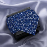 Cravate Ornate Classic Bleu & Blanc Méditerranéen Azulejo<br><div class="desc">Elégant design orné de cravate dans le style méditerranéen avec un motif sans couture en bleu et blanc.</div>