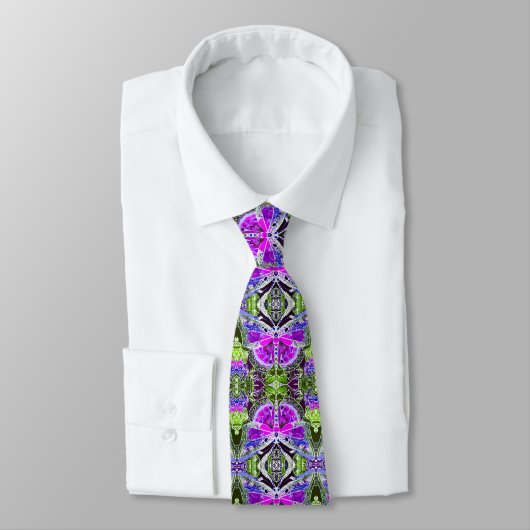 Cravate Papillon et Médaillon Motif Batik en violet (Attaché)