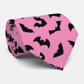 Cravate Pastel goth chauve-souris rose motif halloween (Roulé)