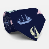 Cravate Pastel Sailboat Motif sur Midnight Blue (Roulé)
