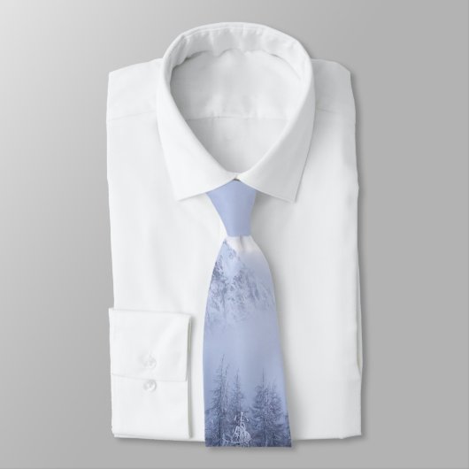 Cravate Pays merveilleux d'hiver, brouillard, forêt d'épin (Attaché)