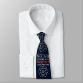 Cravate Penser Comme Un Papa Nerd De Chimie Proton (Attaché)