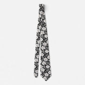 Cravate Perles blanches dans des fleurs sur fond noir (Dos)