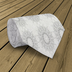 Cravate Petite florale blanche tombée au motif rural